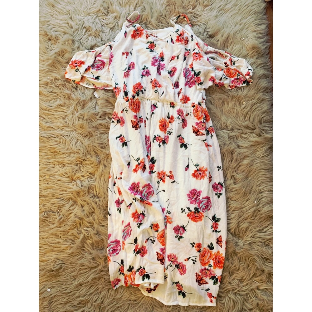 Plus size cold shoulder dress